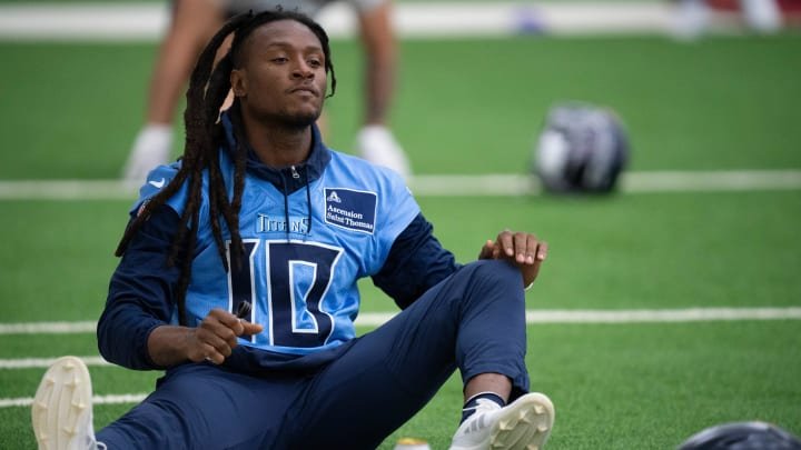 DeAndre Hopkins, Titans' Wide Receiver, Back at Practice After Knee Injury | Picks n' Previews