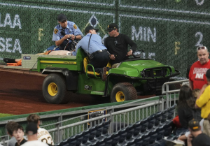 

Spectator tumbles 21 feet onto cautionary path in Cubs-Pirates match