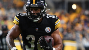 

'Jaylen Warren, Steelers' RB, Agrees to 1-Year Restricted Free Agent Tender'